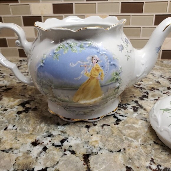 Crown Dorset Seasons Teapot Lady in Yellow Dress Staffordshire England - Picture 8 of 12